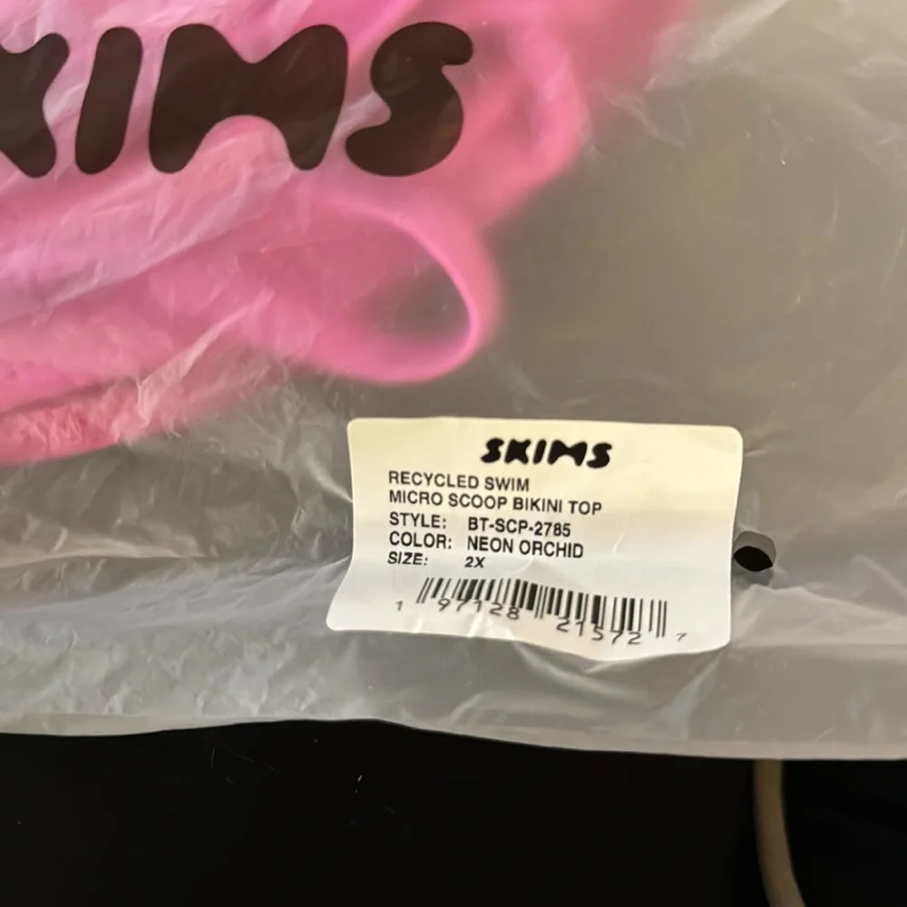 New skims inis MICRO SCOOP BIKINI‎ TOP